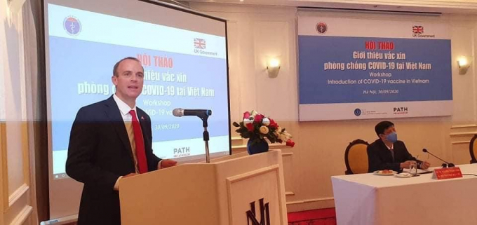 Ngài Dominic Raab, Phó Thủ tướng, Bộ trưởng Bộ Ngoại giao và Phát triển Anh, khẳng định việc hợp tác giữa các nhà khoa học của Anh và Việt Nam sẽ bảo vệ công dân của hai nước.