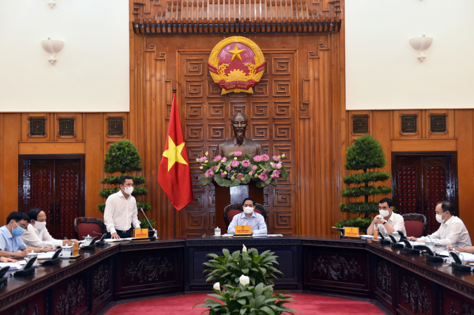 Thủ tướng Phạm Minh Chính làm việc với Cổng TTĐT Chính phủ. Ảnh: VGP/Nhật Bắc.