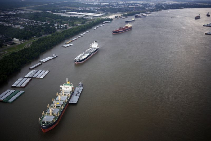 Sông Mississippi đổ ra Vịnh Mexico, mang theo phân bón và chất thải chăn nuôi của các trang trại vùng Trung Tây Hoa Kỳ. Ảnh: Bloomberg.