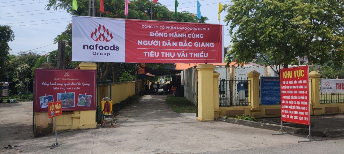 Một điểm thu mua vải thiều cho người dân địa phương của Nafoods Group tại Bắc Giang.