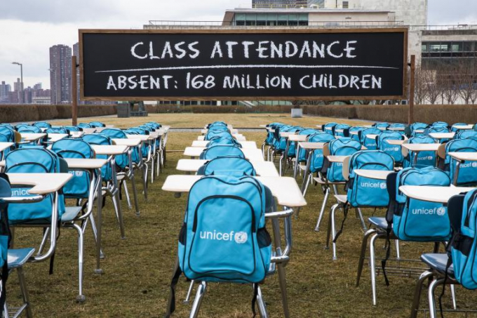 Theo Quỹ Nhi đồng Liên hợp quốc tính đến tháng 3/2021, 168 triệu trẻ em trên thế giới không hề được đến trường trong suốt 1 năm đại dịch trước đó. Ảnh: UNICEF.