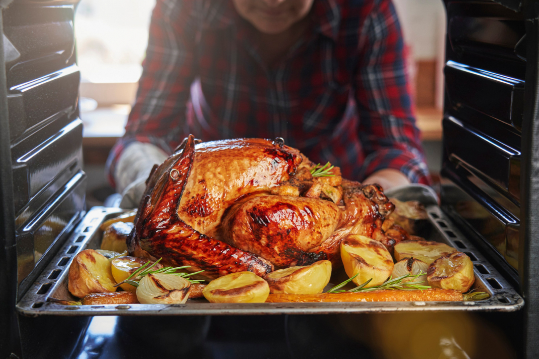 Loại gà tây phổ biến (nặng dưới 6,4 kg) dùng cho Lễ Tạ ơn sẽ bị 'cháy hàng' trong năm nay. Ảnh minh họa: Getty.