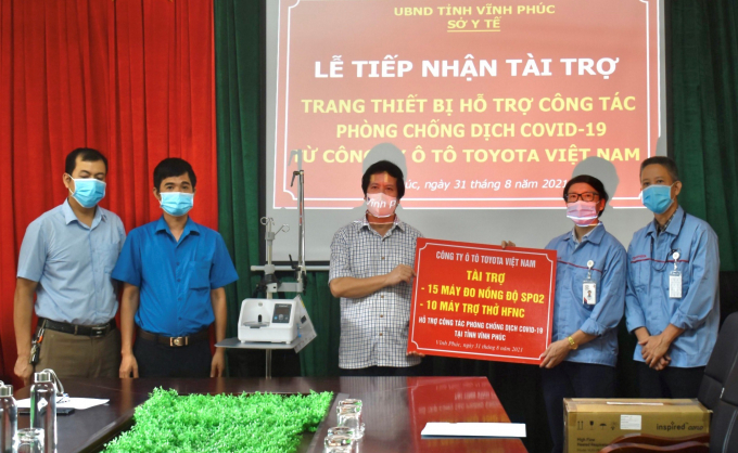 Toyota Việt Nam hỗ trợ trang thiết bị y tế phòng, chống dịch Covid-19 cho Sở Y tế tỉnh Vĩnh Phúc.