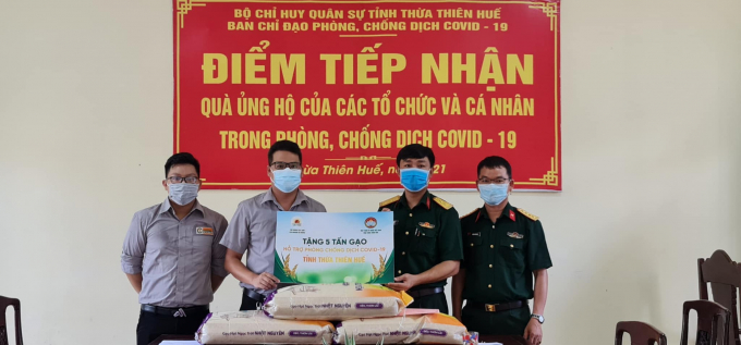Tỉnh Thừa Thiên - Huế tiếp nhận gạo hỗ trợ.