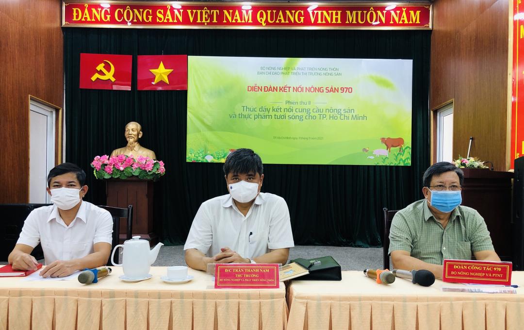 Thứ trưởng Bộ NN-PTNT Trần Thanh Nam chủ trì hội nghị.