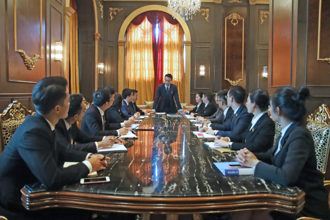 Ông Đỗ Hoàng Minh – Phó Tổng giám đốc Tập đoàn Tân Hoàng Minh tại một cuộc họp ngày 09/10/2019.