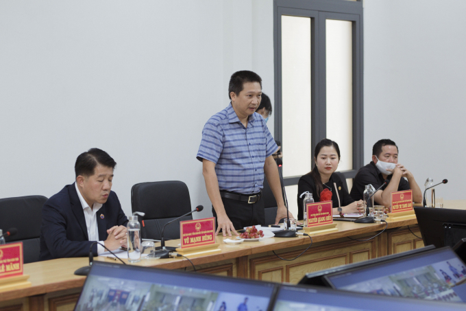 Ông Nguyễn Quang Hiếu, Phó Tổng Giám đốc Tập đoàn De Heus Việt Nam phát biểu tại buổi làm việc.