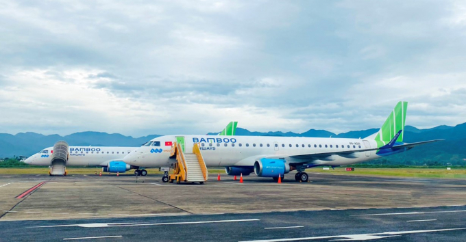 QH1692 là chuyến bay đánh dấu lần đầu tiên hành khách được thụ hưởng dịch vụ Hạng Thương gia khi tới Điện Biên.
