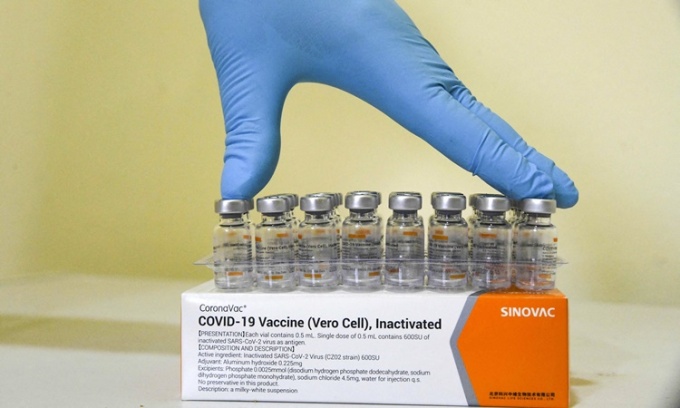 Các lọ vacxin Covid-19 của Sinovac. Ảnh: AFP.