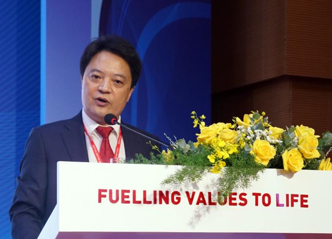 Đồng chí Hoàng Văn Quang - Tổng Giám đốc PV GAS - báo cáo tình hình hoạt động sản xuất kinh doanh năm 2021 và phương hướng 2022.