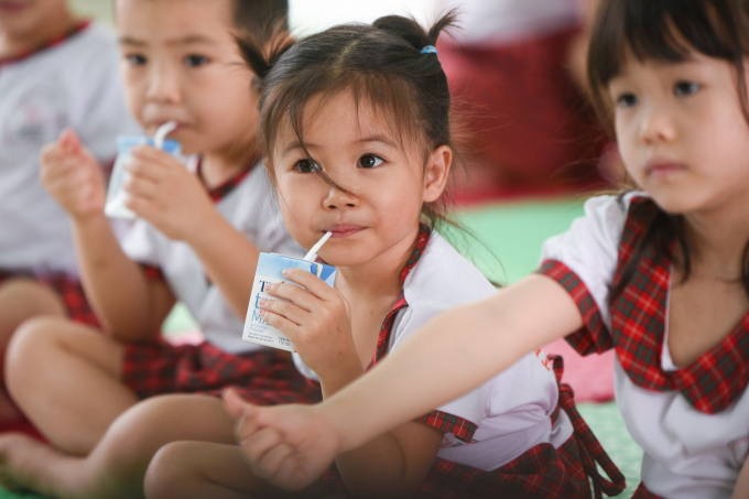 TH True MILK go together with Vietnamese health and children's growth.