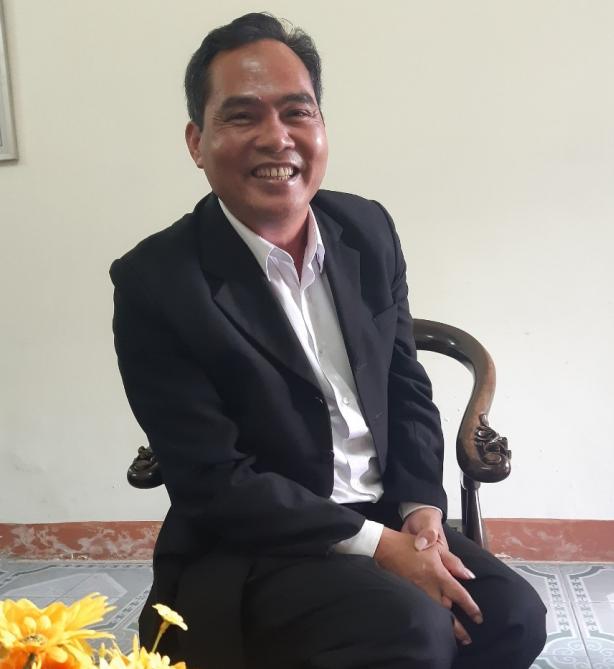 Ông Nguyễn Đẳng, Giám đốc Chi nhánh Ngân hàng NN-PTNT Phú Lộc trao đổi với PV. Ảnh: Tiến Thành.