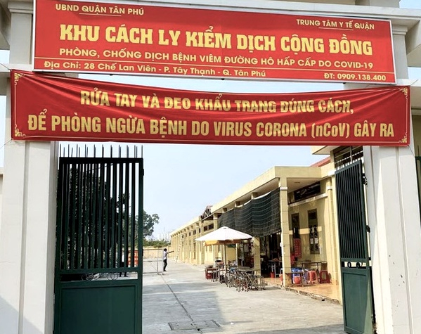 Khu cách ly tập trung tại quận Tân Phú. Ảnh: Trần Lâm.