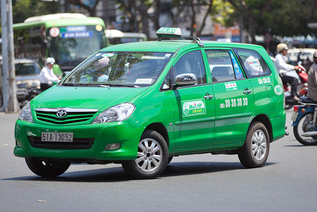 Từ 4/4, có khoảng 200 xe taxi Mai Linh đưa vào phục vụ miễn phí người dân TP.HCM trong những trường hợp cấp cứu cần thiết. Ảnh: M.L.