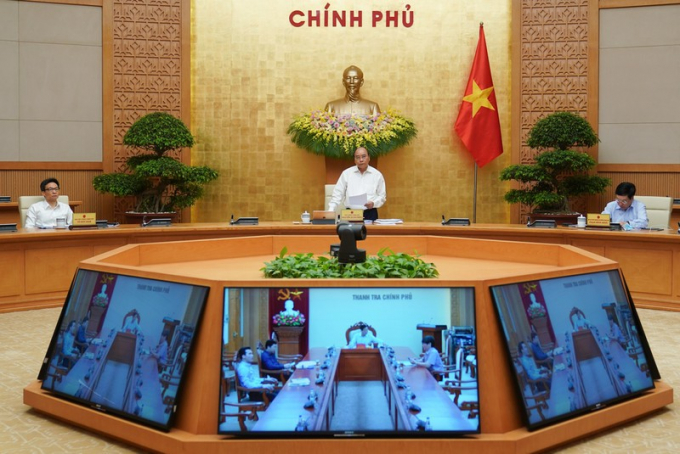 Thủ tướng Chính phủ Nguyễn Xuân Phúc chủ trì cuộc họp. Ảnh: Quang Hiếu.
