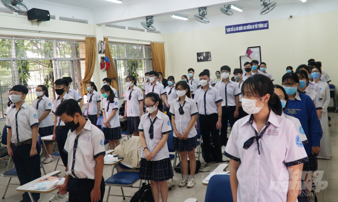 Học sinh trên địa bàn TP.HCM thực hiện nghiêm công tác phòng chống Covid-19. Ảnh: Nguyễn Thủy.
