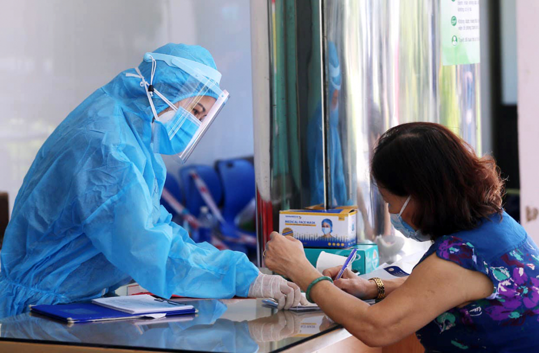 Bệnh viện C Đà Nẵng ngày đầu hoạt động trở lại sau thời gian cách ly. Ảnh: Anh Thùy.