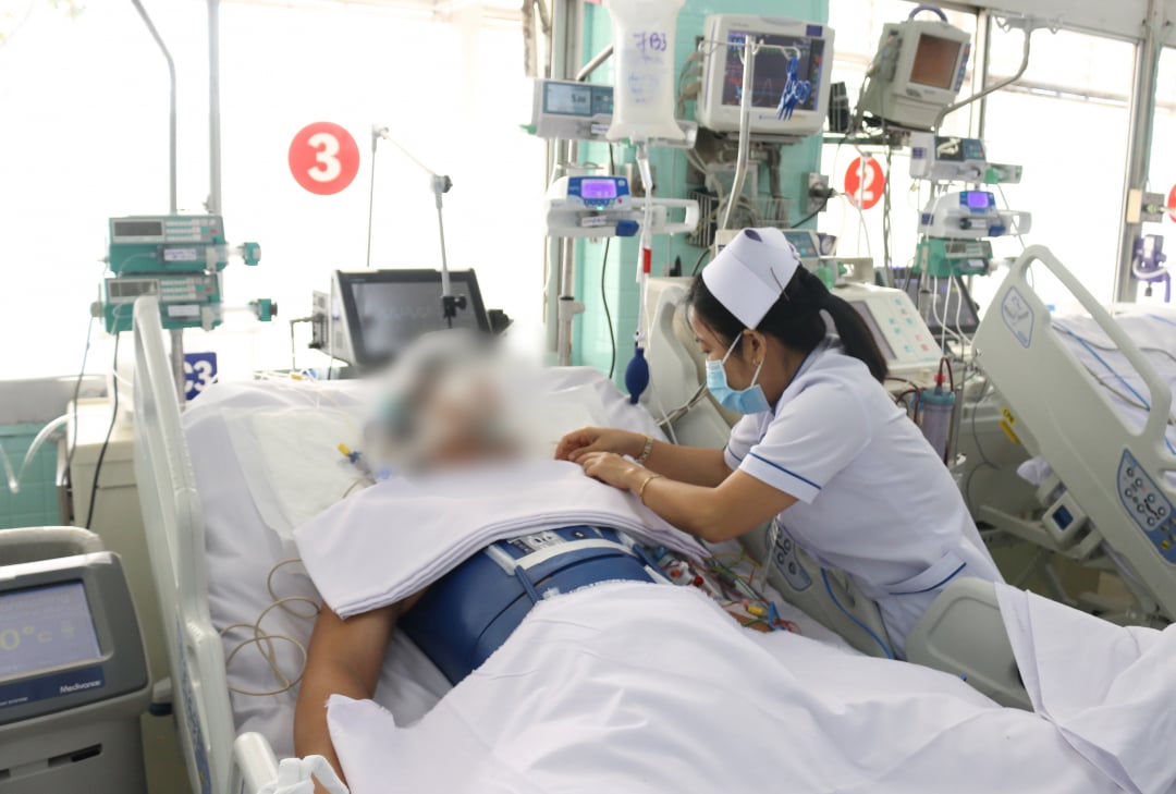 N.H.T. (26 tuổi, tạm trú tại Huyện Bình Chánh, TP.HCM bị điện giật và được cấp cứu kịp thời. Ảnh: Bệnh viện cung cấp.