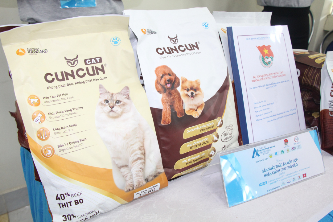 Dự án Sản xuất thức ăn hỗn hợp hoàn chỉnh cho thú cưng CUNCUN' của nhóm Lương Mạnh Quyết (Lào Cai).