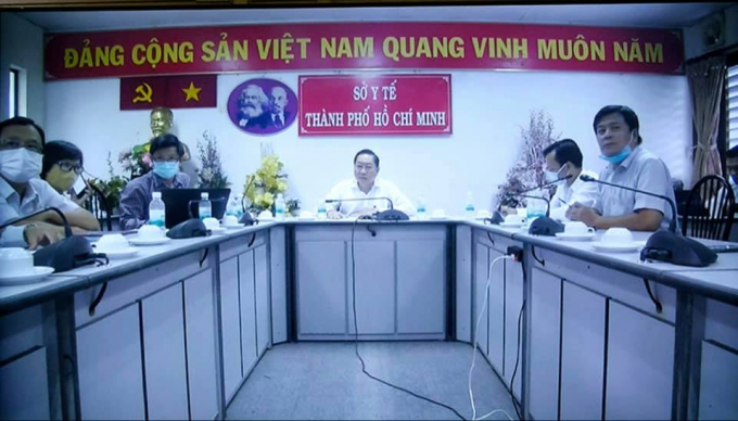 Đầu cầu TP.HCM do ông Nguyễn Tấn Bỉnh, giám đốc Sở Y tế TP.HCM chủ trì.