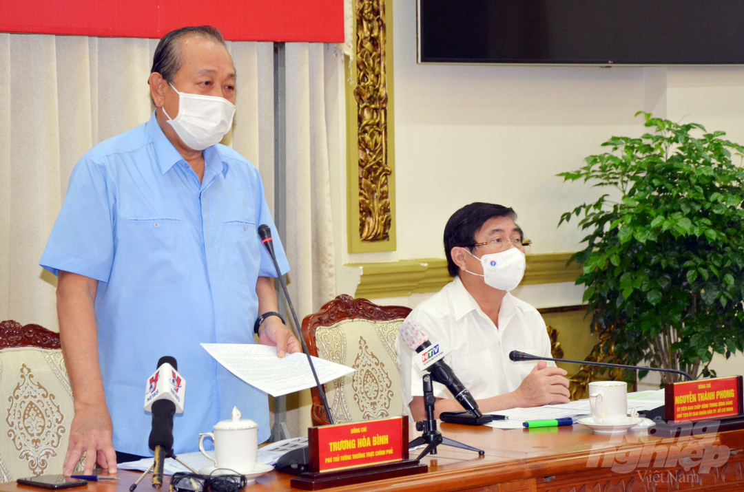 Phó Thủ tướng thường trực Trương Hòa Bình họp với TP.HCM về tình hình dịch bệnh Covid-19 trên địa bàn.