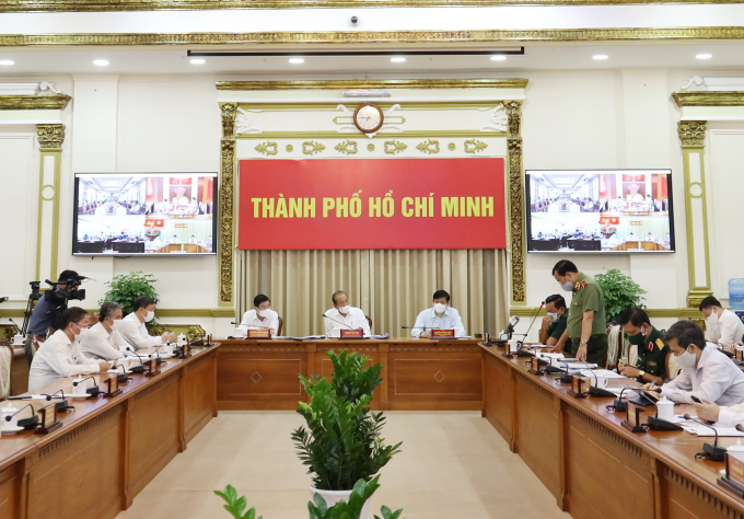 Phó Thủ tướng thường trực Trương Hòa Bình làm việc với Ban Chỉ đạo phòng chống Covid-19 TP.HCM sáng 1/6.