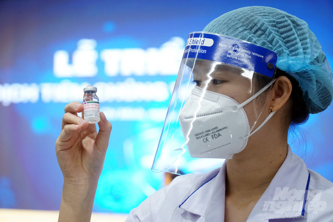 Đợt tiêm chủng lần này là vacxin phòng Covid-19 của AstraZeneca do Chính phủ Nhật Bản hỗ trợ Việt Nam chống dịch. Ảnh: Nguyễn Thủy.