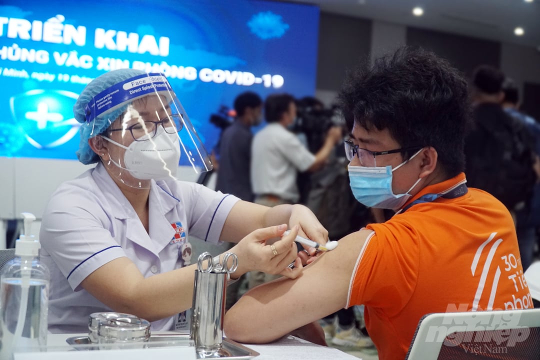 TP.HCM tổ chức triển khai Chiến dịch tiêm chủng vacxin phòng Covid-19 lớn nhất từ trước đến nay. Ảnh: Nguyễn Thủy.