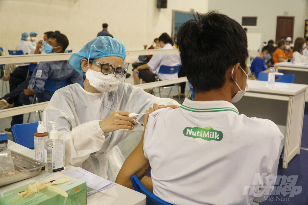 TP.HCM triển khai đợt tiêm vacxin phòng Covid-19 lớn nhất từ trước đến nay. Ảnh: Nguyễn Thủy.