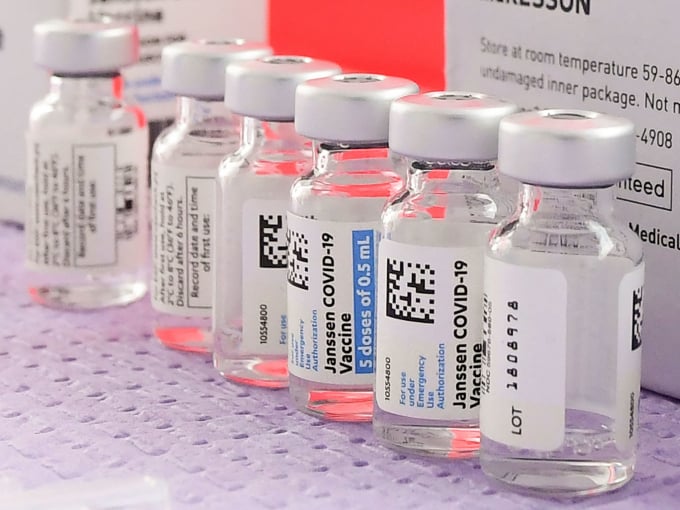 Hiện người dân Việt Nam đã được tiêm 3 trong số 6 loại vacxin được Bộ Y tế cấp phép.
