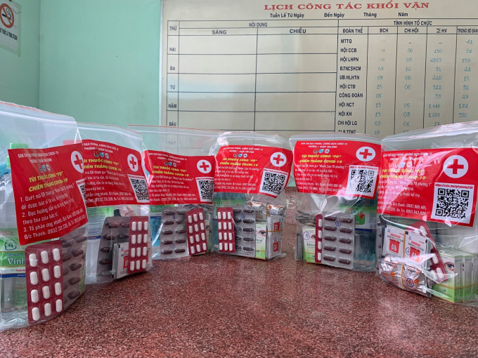 Túi thuốc an sinh được Ban Chỉ đạo phòng chống Covid-19 phường 1 quận Tân Bình TP.HCM chuẩn bị cho các F0 điều trị tại nhà. Ảnh: BCĐ phường 1.