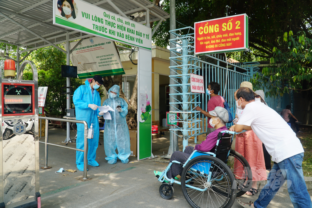 Các cơ sở y tế khám chữa bệnh đảm bảo tiêu chí an toàn phòng dịch. Ảnh: Nguyễn Thủy.