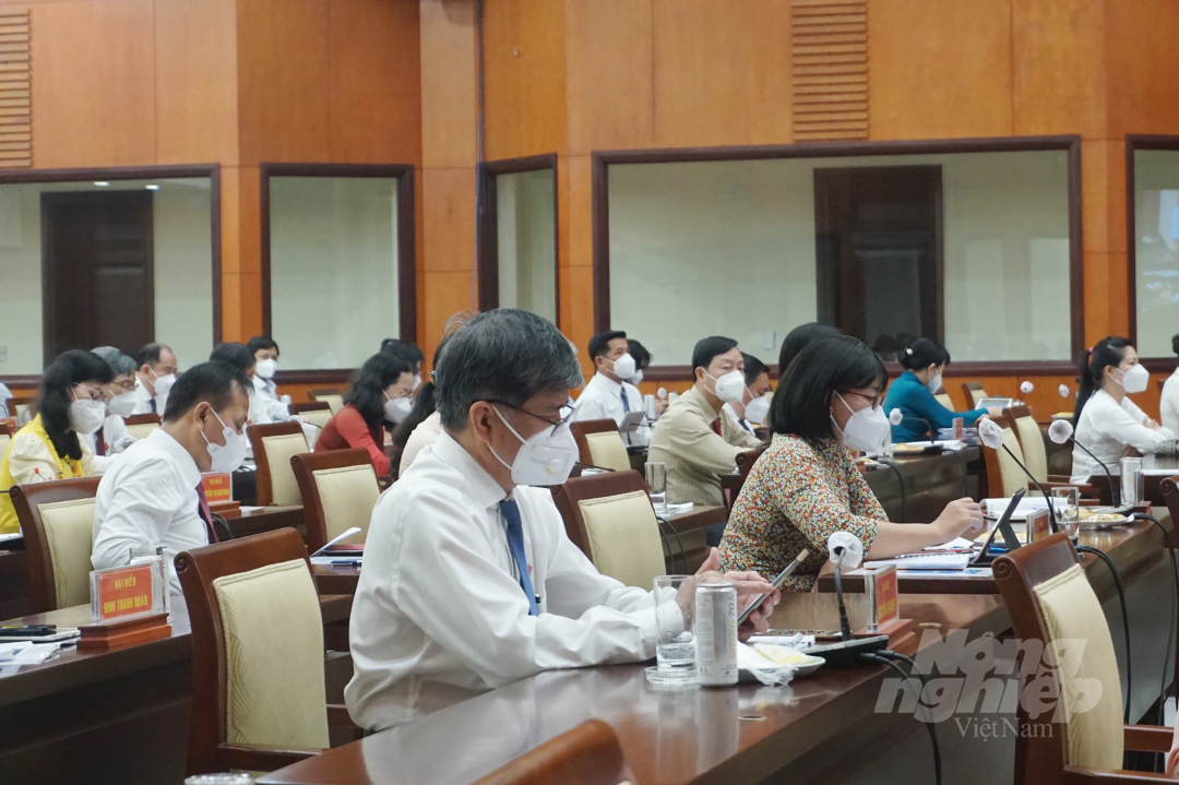 Đại biểu tại Kỳ họp thứ ba HĐND TP.HCM khóa X nhiệm kỳ 2021-2026. Ảnh: Nguyễn Thủy.