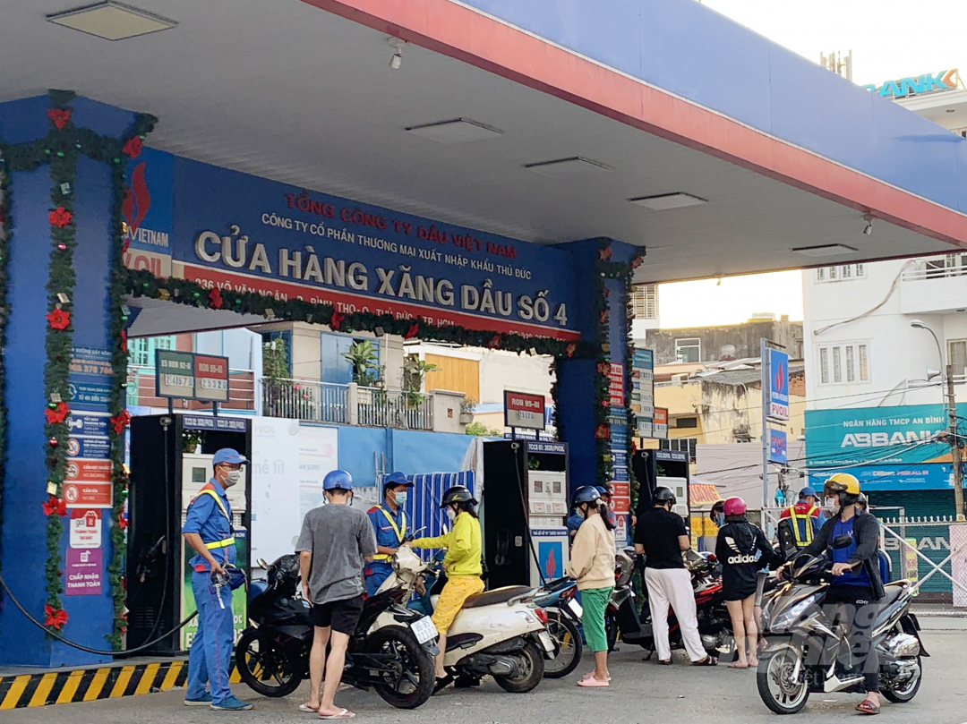 Một cửa hàng kinh doanh xăng dầu trên địa bàn TP Thủ Đức, TP.HCM. Ảnh: Nguyễn Thủy.