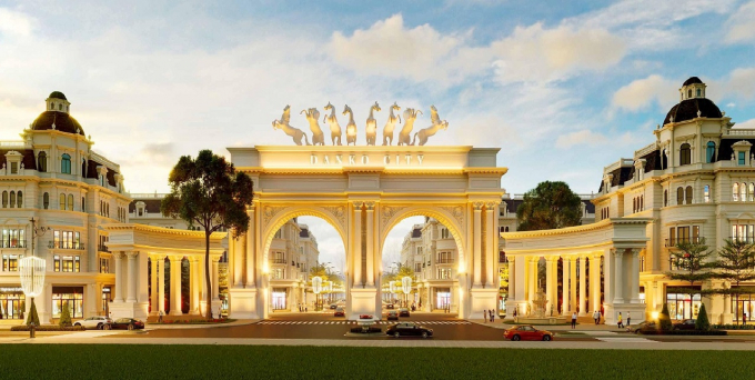Cổng chào KĐT Danko city chuẩn bị hoàn thiện, có thiết kế độc đáo và hoành tráng nhất Việt Nam.