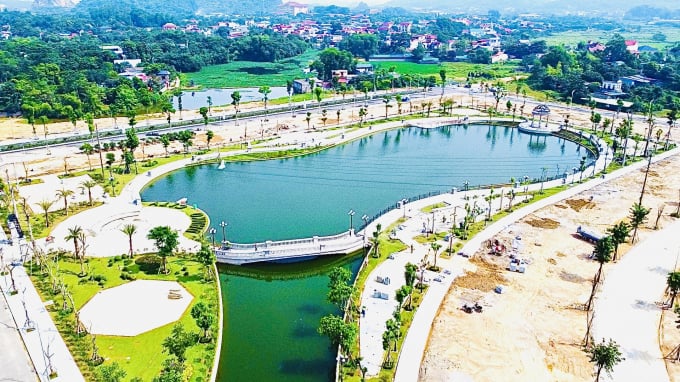 Công viên Hồ Mắt Rồng giải tỏa 'cơn khát' mảng xanh, mặt nước trong KĐT