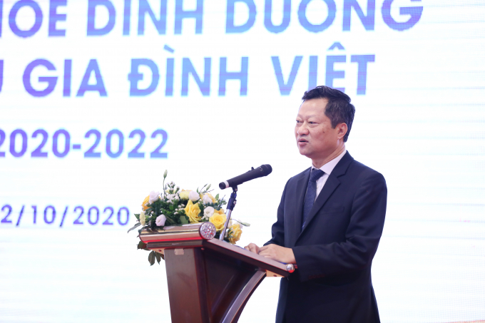 Ông Hoàng Văn Thành, Chủ tịch CLB Điều dưỡng Trưởng Việt Nam phát biểu về mục đích của hợp tác với Vinamilk và các lợi ích sẽ mang đến cho hội viên của CLB. Ảnh: Quỳnh Hương.