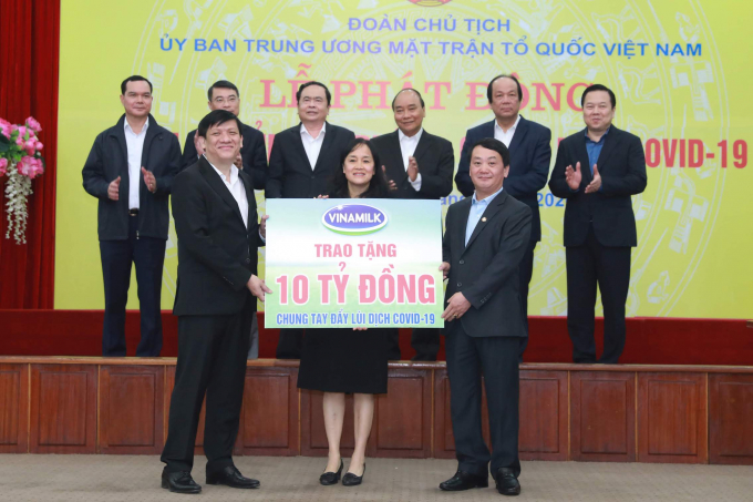 Vinamilk chung tay cùng Chính phủ trong công tác phòng, chống và đẩy lùi dịch bệnh Covid-19. Ảnh: Dũng Thanh.