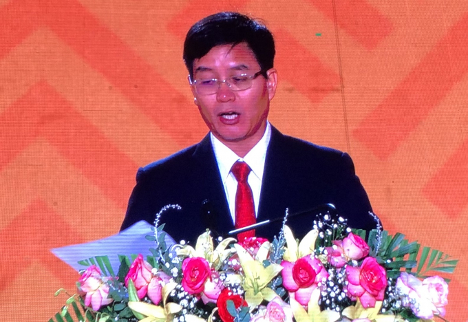 Ông Nguyễn Đình Trung, Chủ tịch tỉnh Đắk Nông phát biểu khai mạc Lễ hội thổ cẩm. Ảnh: Đỗ Hưng.