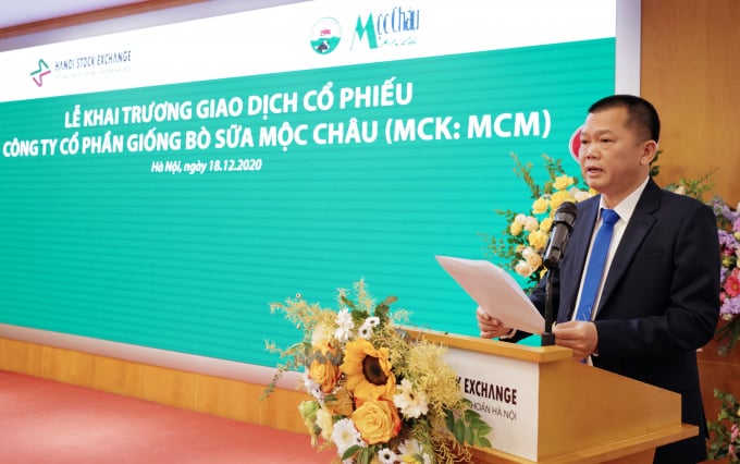 Ông Phạm Hải Nam, Tổng giám đốc Công ty Mộc Châu Milk phát biểu về sự kiện có tính cột mốc này của công ty. Ảnh: Đỗ Hưng.
