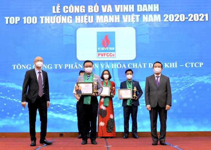 Thương hiệu Đạm Phú Mỹ đã được vinh danh trong TOP 100 Thương hiệu mạnh Việt Nam năm 2020-2021. Ảnh: Đình Khôi.