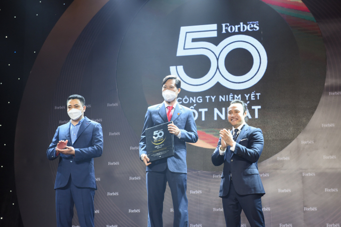 Forbes vinh danh PVCFC Top 50 doanh nghiệp niêm yết tốt nhất Việt Nam. Ảnh: Ngọc Duyên.