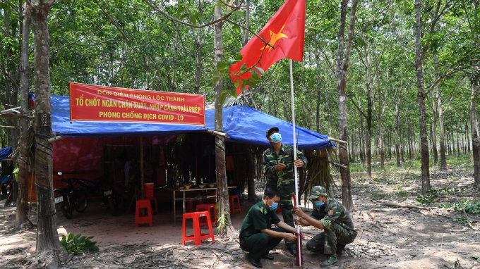 Bình Phước duy trì 62 chốt và 11 tổ kiểm dịch phòng, chống dịch bệnh Covid-19. Ảnh: Trần Trung.