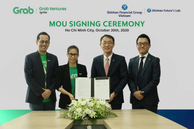 Tập đoàn Tài chính Shinhan tại Việt Nam và Công ty TNHH Grab đã ký kết thỏa thuận hợp tác chiến lược, nhằm mục tiêu đẩy mạnh hệ sinh thái khởi nghiệp tại Việt Nam.