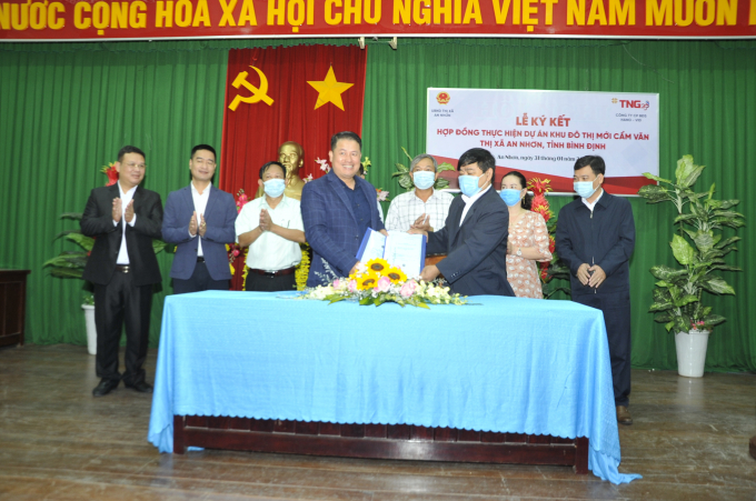 Lê ký kết hợp đồng thực hiện dự án Khu đô thị mới Cẩm Văn, phường Nhơn Hưng, thị xã An Nhơn, Bình Định.