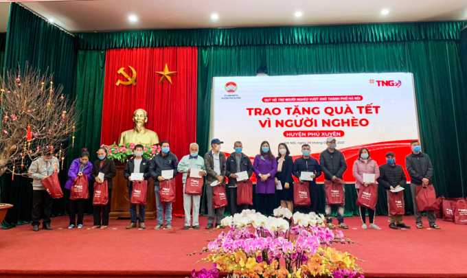 Tập đoàn TNG Holdings Vietnam trao quà Tết vì người nghèo tại huyện Phú Xuyên,  Hà Nội.