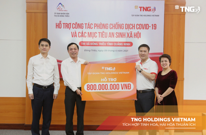 Tập đoàn TNG Holdings Vietnam phối hợp cùng UBND thị xã Đông Triều trao tặng 800 triệu đồng 'Hỗ trợ công tác phòng chống dịch Covid-19 và các mục tiêu an sinh xã hội trên địa bàn.