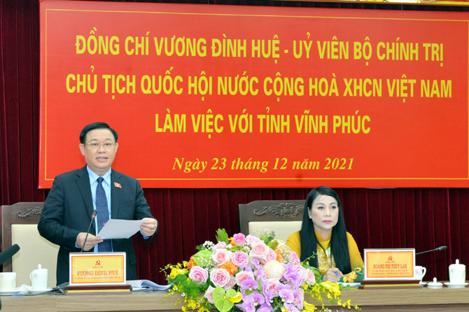 Ủy viên Bộ Chính trị, Chủ tịch Quốc hội Vương Đình Huệ phát biểu tại buổi làm việc.