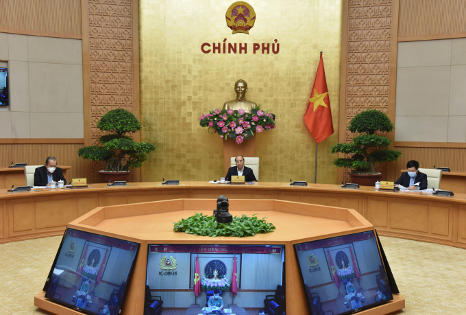 Thủ tướng Chính phủ Nguyễn Xuân Phúc chủ trì phiên họp Thường trực Chính phủ chiều 9/4. Ảnh: VGP.