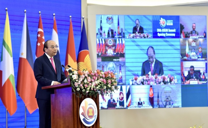 Thủ tướng Nguyễn Xuân Phúc phát biểu khai mạc Hội nghị Cấp cao ASEAN sáng 26/6. Ảnh: Báo TG&VN.